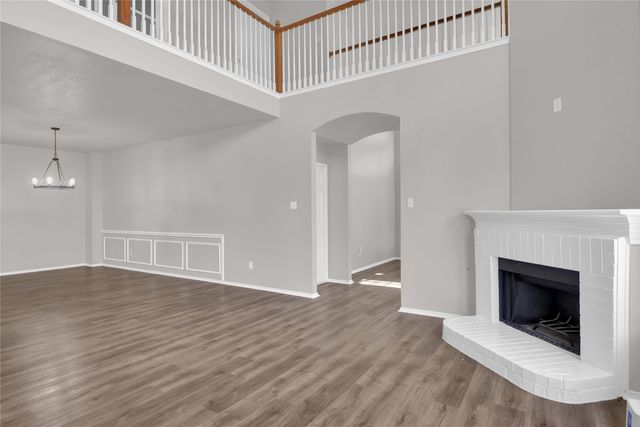5715 Streamside Drive, Arlington, TX 76018