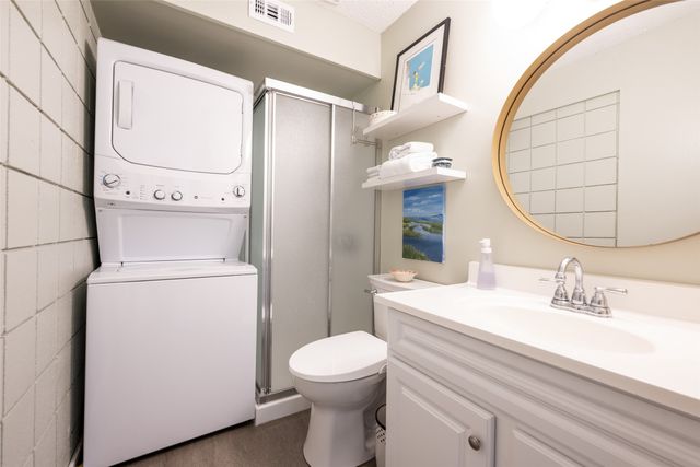 4902 University Avenue 225, Des Moines, IA 50311