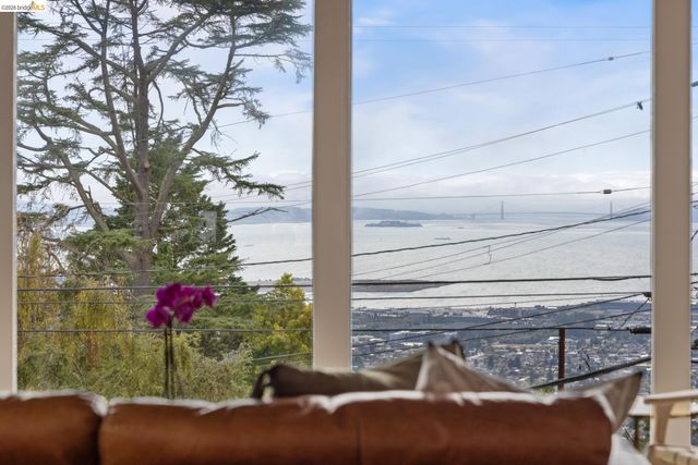 663 Grizzly Peak Blvd, Berkeley, CA 94708