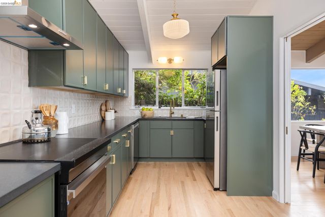663 Grizzly Peak Blvd, Berkeley, CA 94708