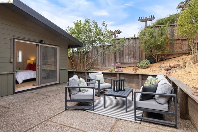 663 Grizzly Peak Blvd, Berkeley, CA 94708