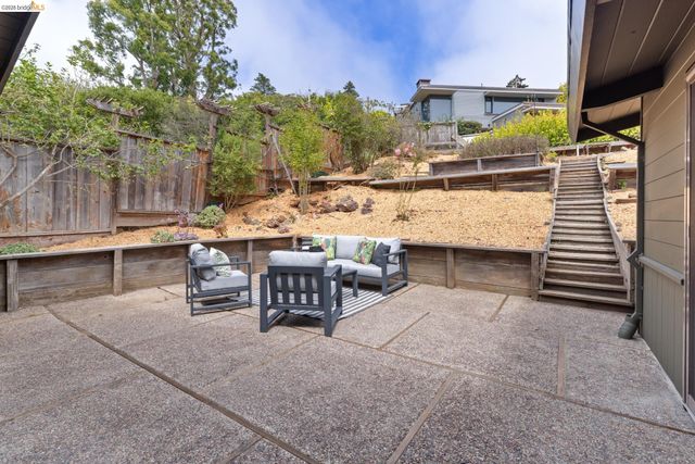 663 Grizzly Peak Blvd, Berkeley, CA 94708