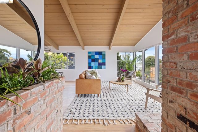 663 Grizzly Peak Blvd, Berkeley, CA 94708