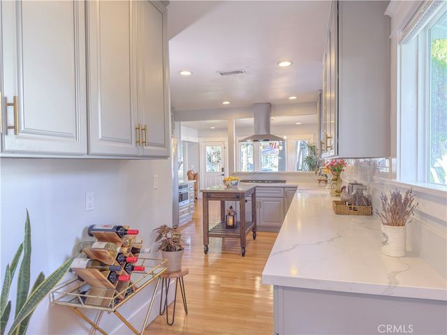 4032 Elmwood Court, Riverside, CA 92506