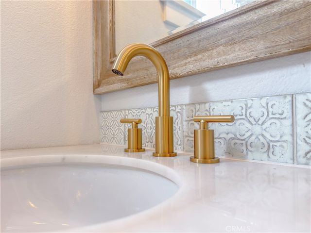 4032 Elmwood Court, Riverside, CA 92506