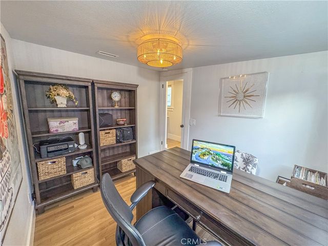 4032 Elmwood Court, Riverside, CA 92506