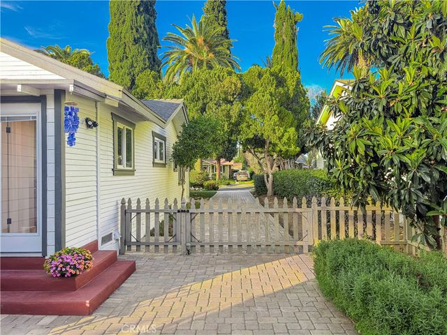 4032 Elmwood Court, Riverside, CA 92506