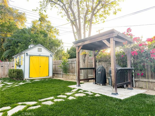 4032 Elmwood Court, Riverside, CA 92506