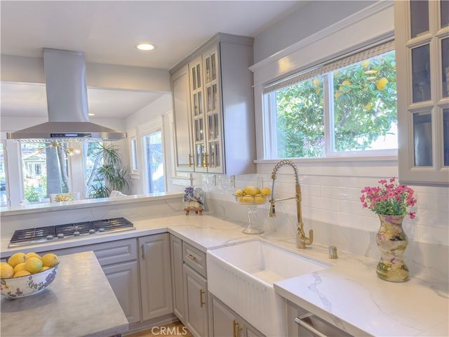 4032 Elmwood Court, Riverside, CA 92506