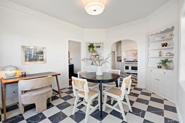 823 W Lodi Ave, Lodi, CA 95240