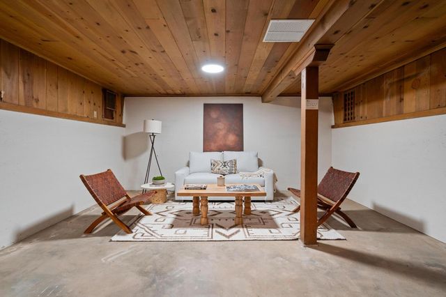 823 W Lodi Ave, Lodi, CA 95240