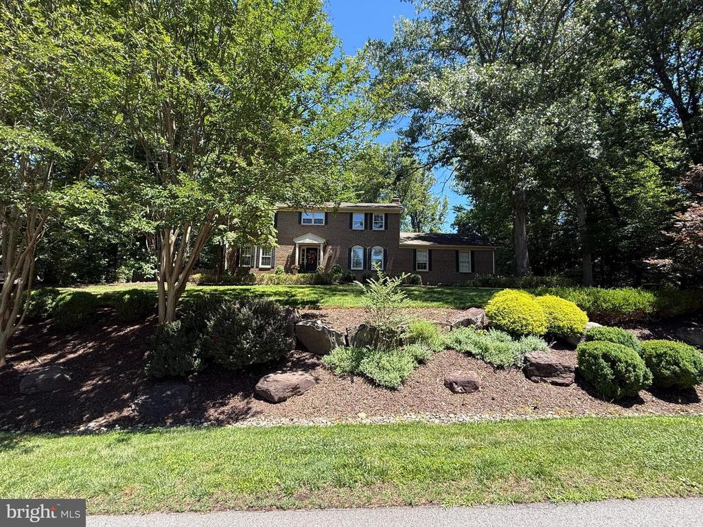 10516 WALTER THOMPSON DR, Vienna, VA 22181