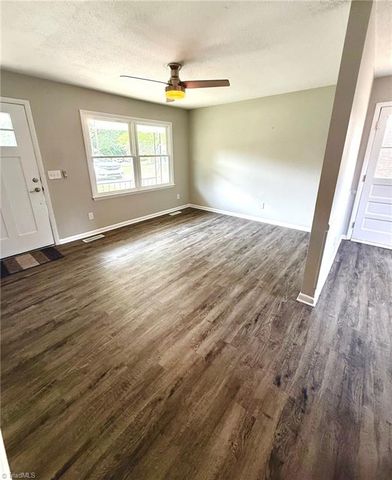 130 Arlington Avenue, Jonesville, NC 28642