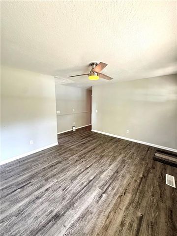 130 Arlington Avenue, Jonesville, NC 28642