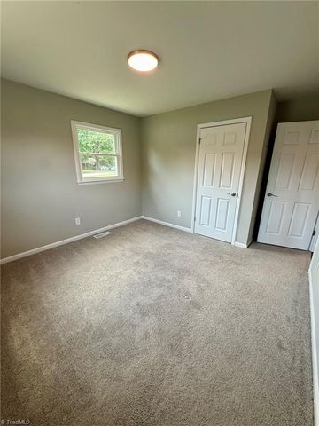 130 Arlington Avenue, Jonesville, NC 28642
