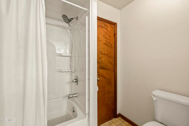255 West Old Kentucky Road, Greeneville, TN 37743