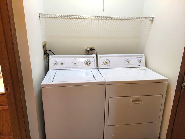 1935 APPALOOSA Drive, Naperville, IL 60565