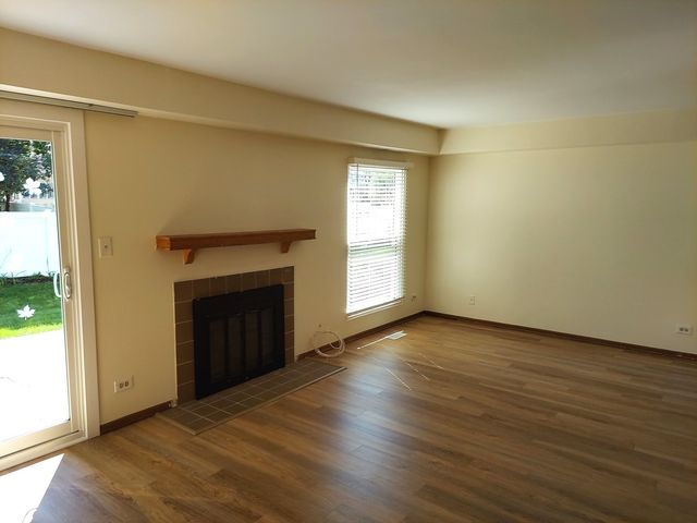 1935 APPALOOSA Drive, Naperville, IL 60565