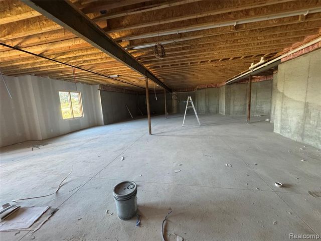 6281 31 Mile Road, Washington, MI 48095