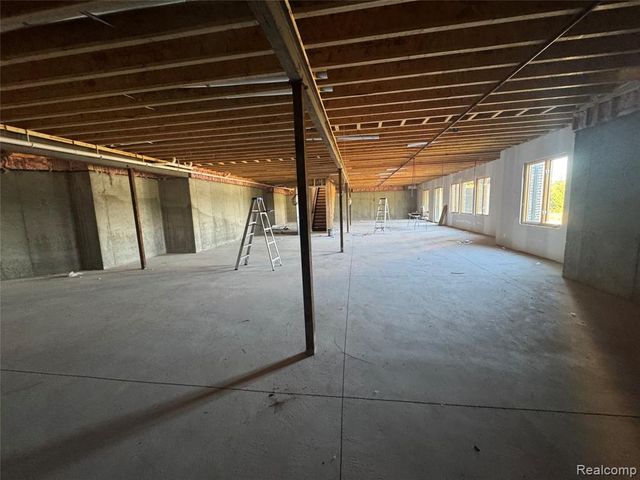 6281 31 Mile Road, Washington, MI 48095