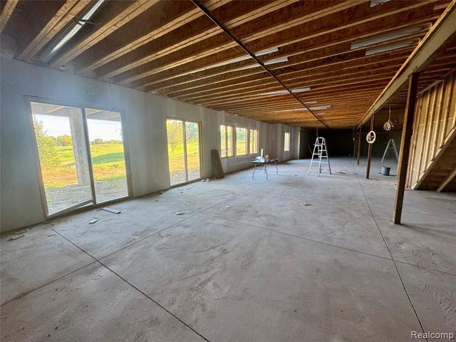 6281 31 Mile Road, Washington, MI 48095