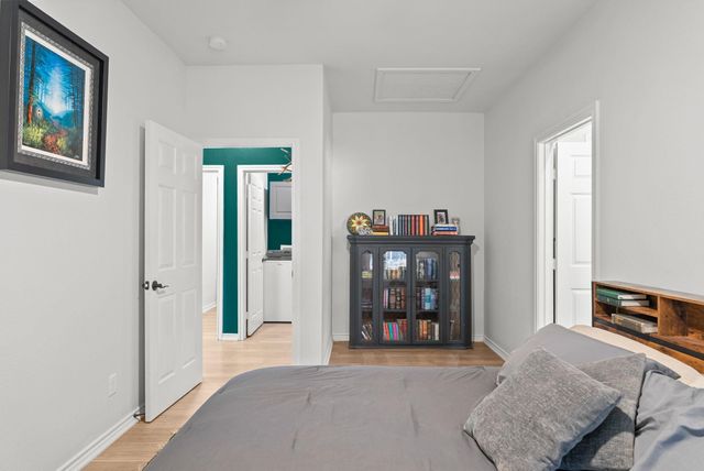 18654 Quiet Anchor Ln, Flint, TX 75762