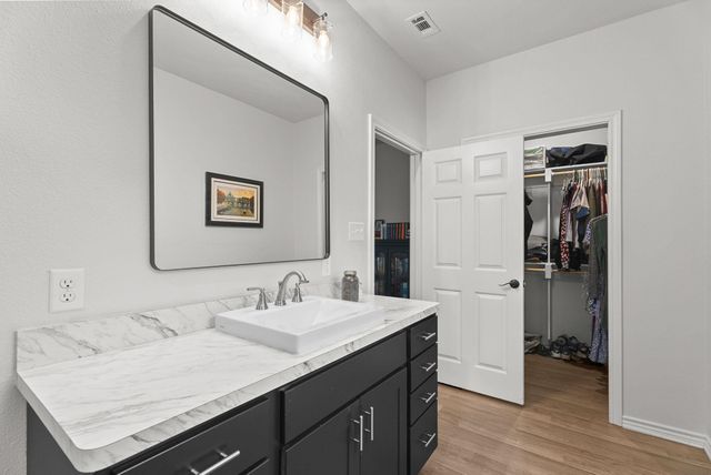 18654 Quiet Anchor Ln, Flint, TX 75762