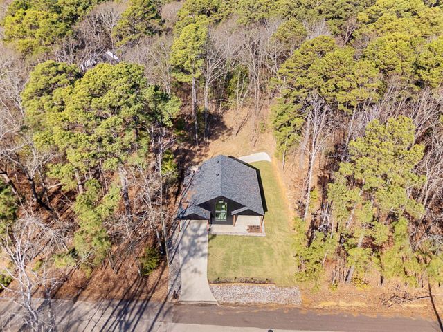 18654 Quiet Anchor Ln, Flint, TX 75762