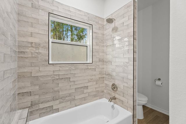 18654 Quiet Anchor Ln, Flint, TX 75762