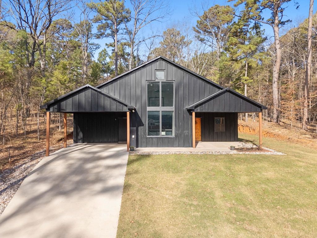 18654 Quiet Anchor Ln, Flint, TX 75762