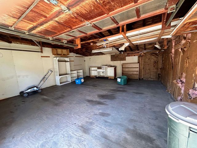 558 Second NH Turnpike, Hillsborough, NH 03244
