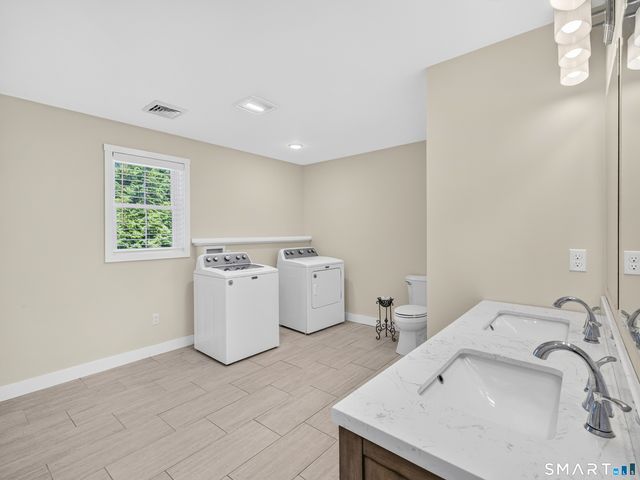48 Quarry Road, Waterford, CT 06385