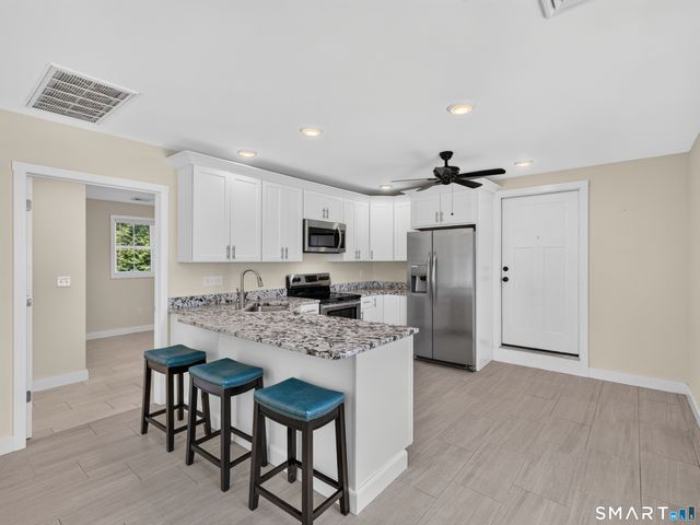 48 Quarry Road, Waterford, CT 06385