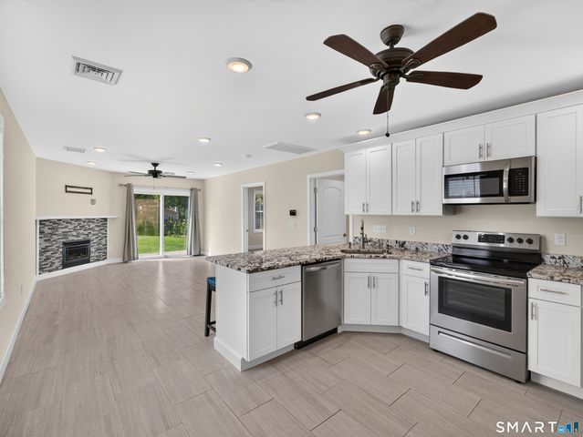 48 Quarry Road, Waterford, CT 06385