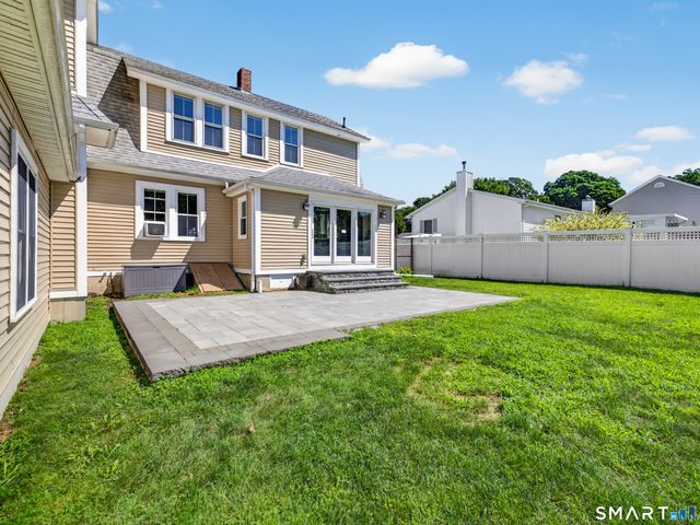 48 Quarry Road, Waterford, CT 06385
