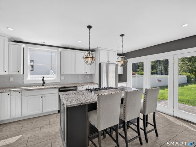 48 Quarry Road, Waterford, CT 06385