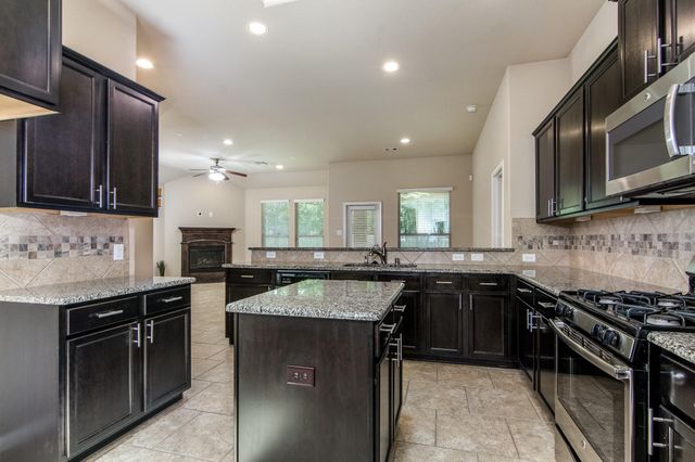 7479 Durango Creek Drive, Magnolia, TX 77354