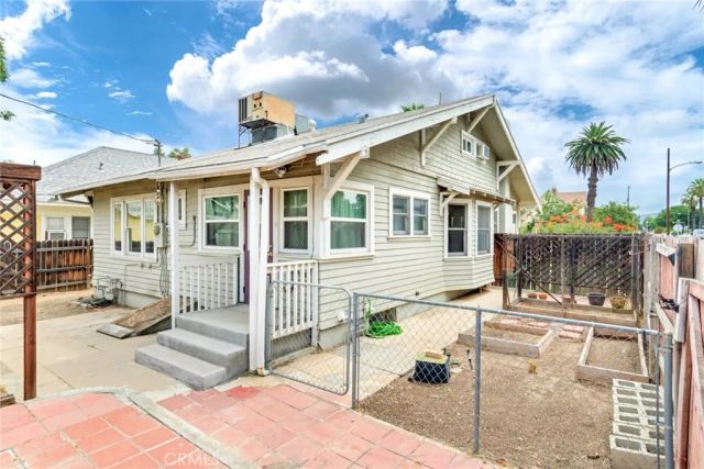 624 S Victoria, Corona, CA 92879