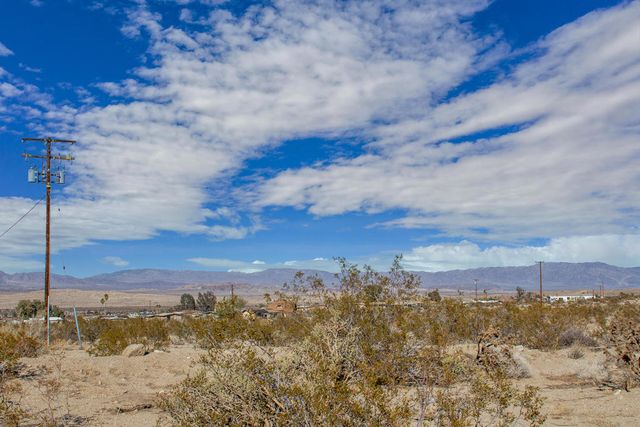 125 Utah Trail, 29 Palms, CA 92277
