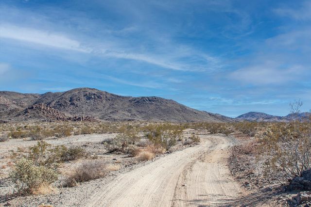 125 Utah Trail, 29 Palms, CA 92277