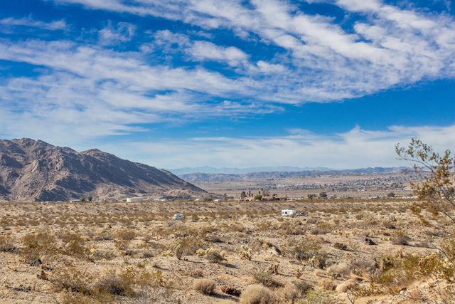 125 Utah Trail, 29 Palms, CA 92277