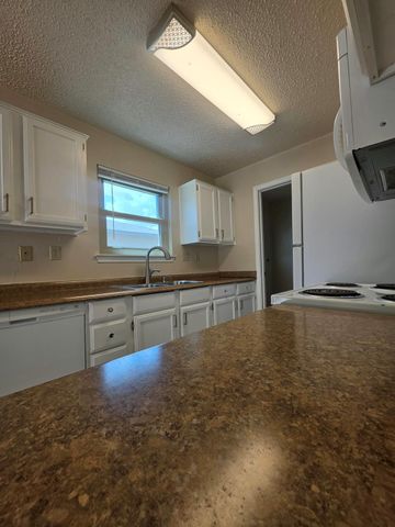 5503 Thunderbird ST B, Lago Vista, TX 78645