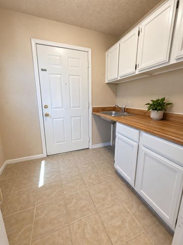 5503 Thunderbird ST B, Lago Vista, TX 78645