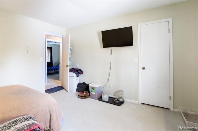 6101 Belsay Road, Grand Blanc, MI 48439