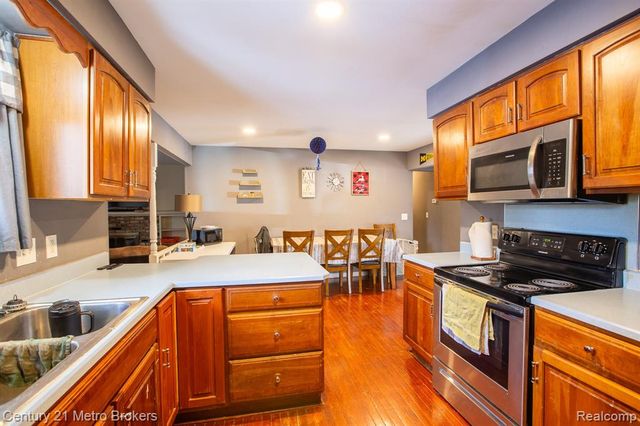 6101 Belsay Road, Grand Blanc, MI 48439