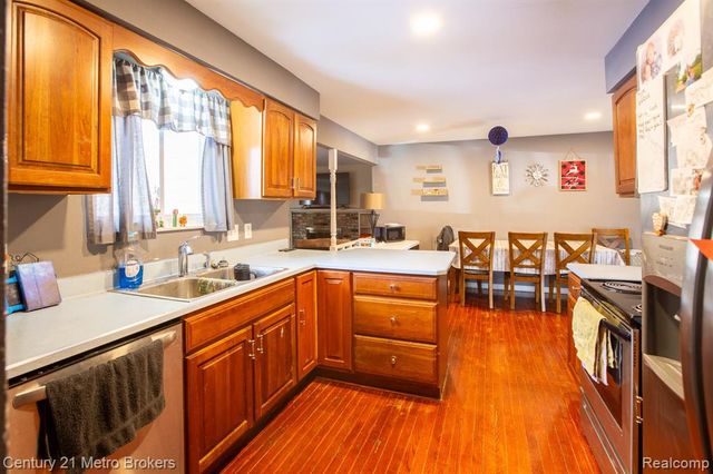 6101 Belsay Road, Grand Blanc, MI 48439