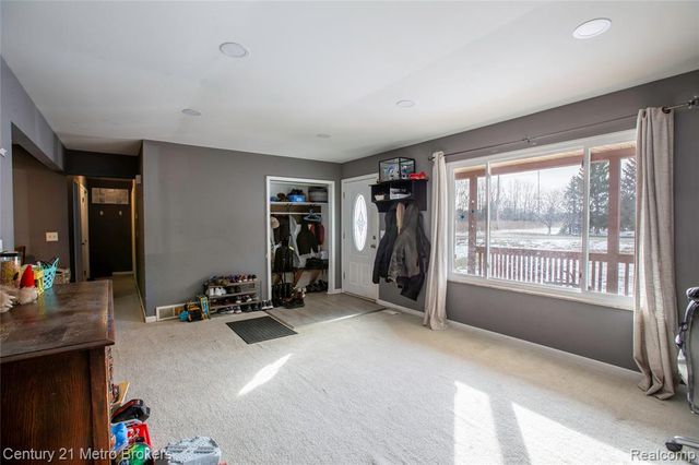 6101 Belsay Road, Grand Blanc, MI 48439