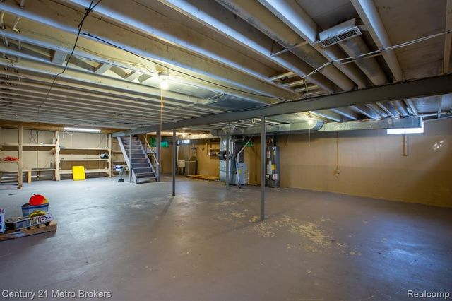 6101 Belsay Road, Grand Blanc, MI 48439