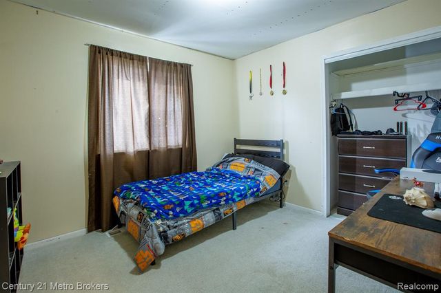 6101 Belsay Road, Grand Blanc, MI 48439