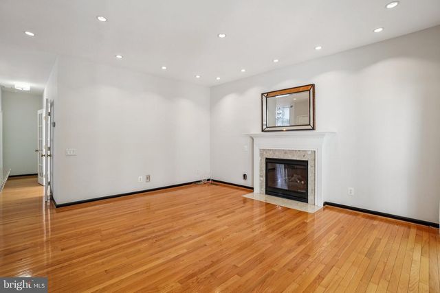 12513 FOX VIEW WAY, Reston, VA 20191